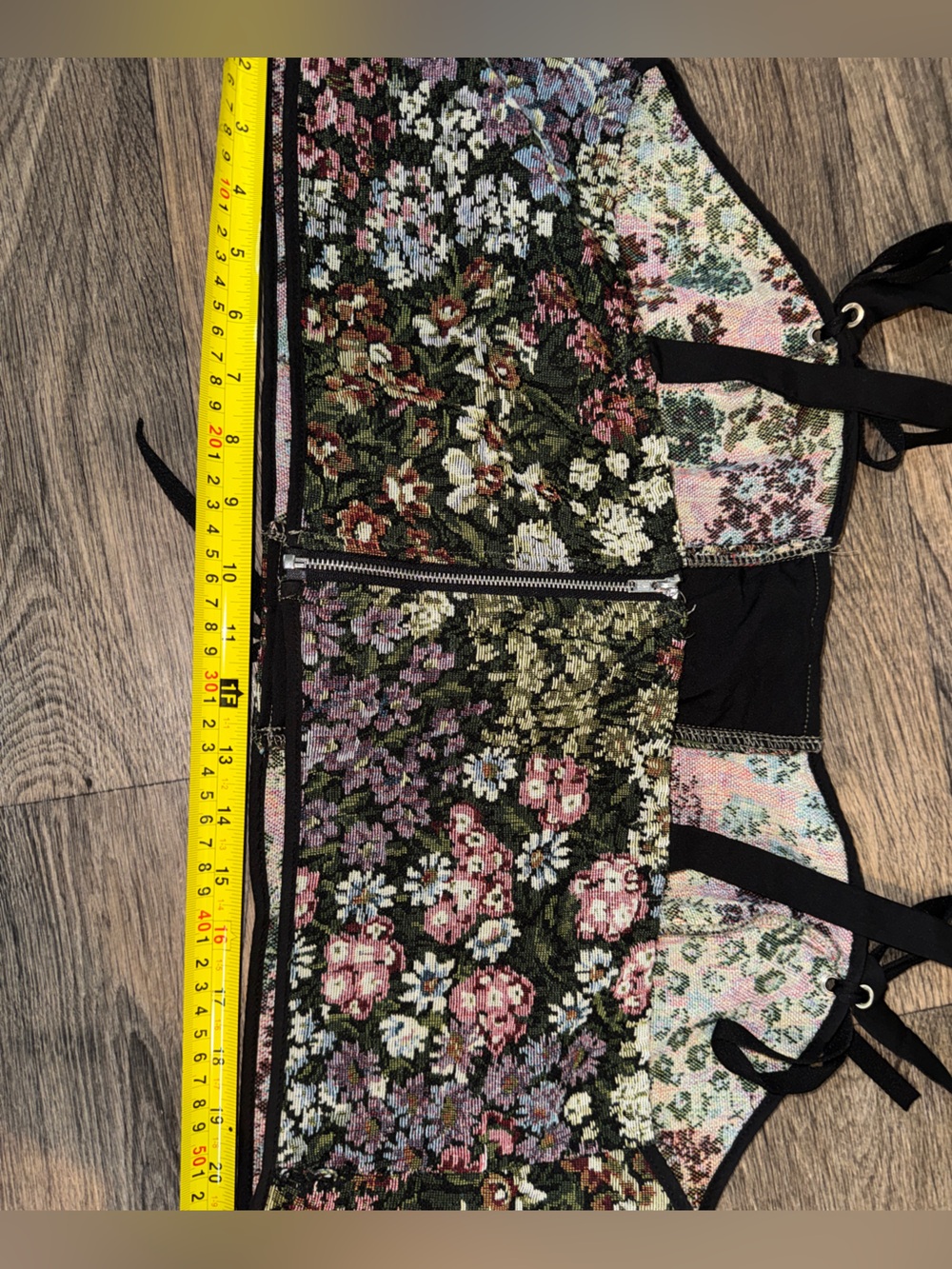 SHEIN Black Floral Lace-Up Corset Crop Top tapestry style - Picture 2 of 5